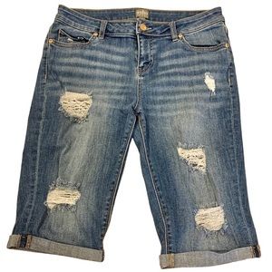 SOHO Cuffed Destructed‎ Jean Shorts 6